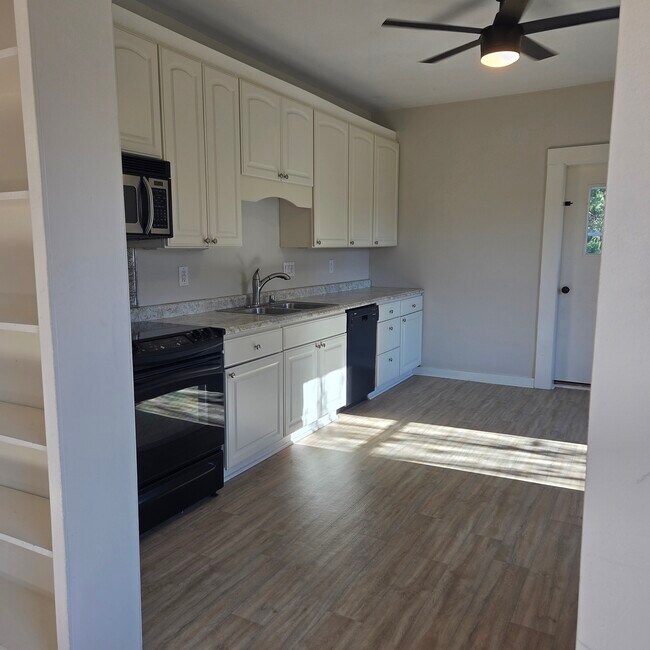 Cocina - 454 W Wisconsin Ave