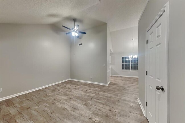 Foto del edificio - 503 Fable Ln