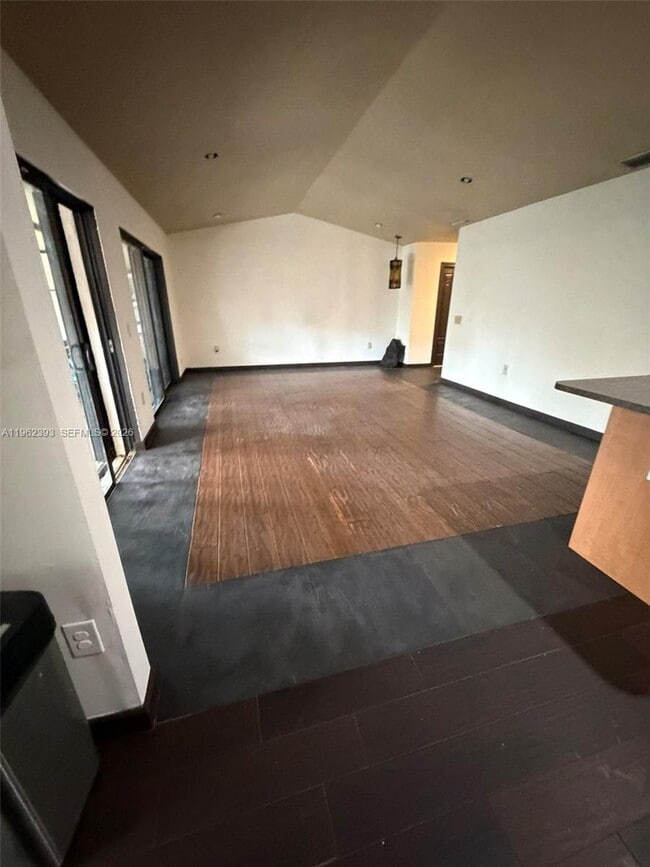 Building Photo - 9850 NW 15th Ct