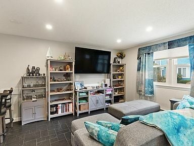 Building Photo - 11 Railroad Ave