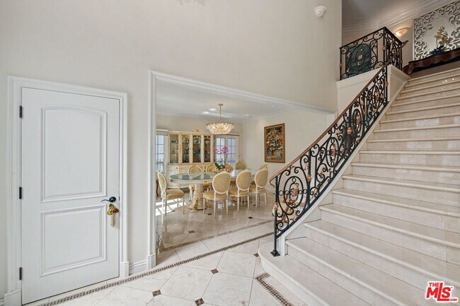 Foto del edificio - 204 Foothill Rd