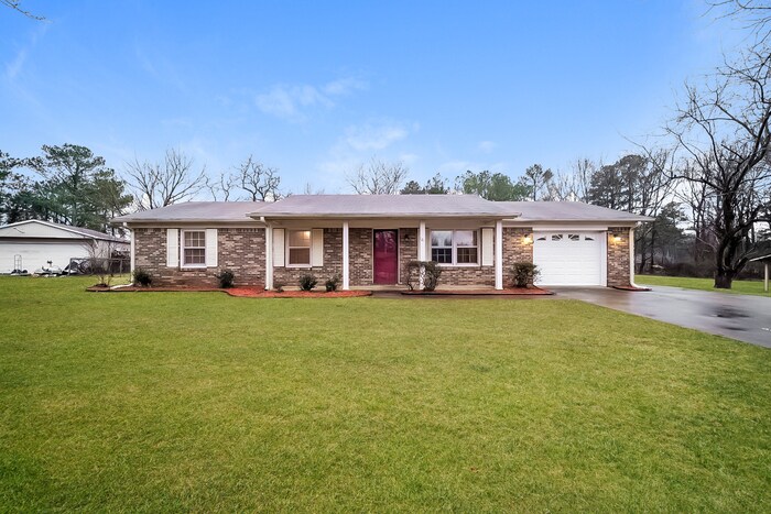 Foto principal - 121 Greenwood Cir