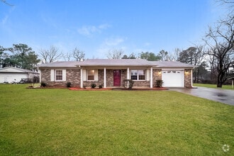 Building Photo - 121 Greenwood Cir