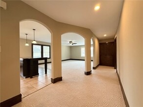 Building Photo - 161 Oakwood Ave