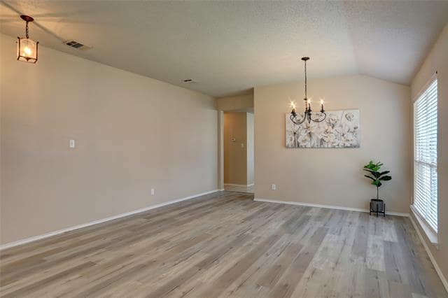 Foto principal - 4150 Nobleman Dr