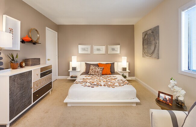 Foto del edificio - 606 Norwest Dr