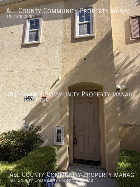 Foto del edificio - 44920 Honey Locust Dr