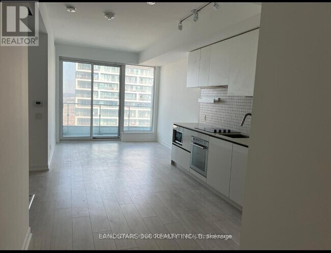 Photo du bâtiment - 5 Buttermill Ave.