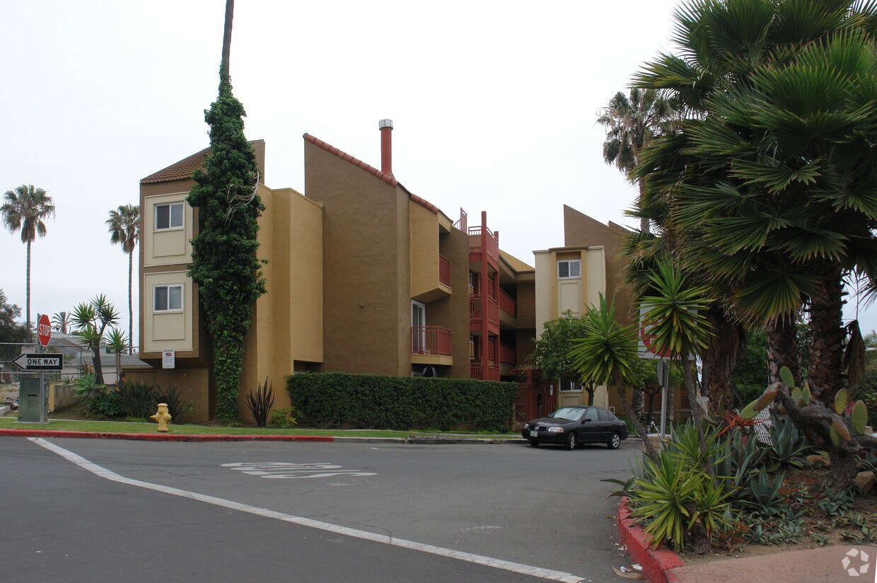Primary Photo - 363 Playa Del Sur St