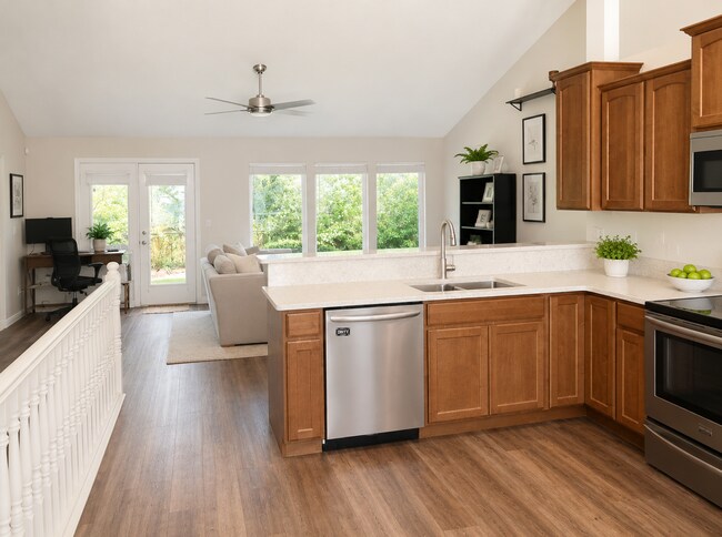 Foto del edificio - Spacious 5-Bedroom Home in Prime Lehi Location