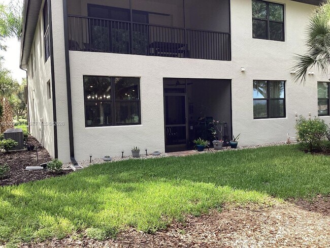 Foto del edificio - 5710 Mayflower Way