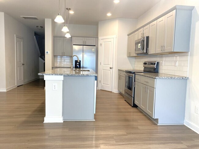 Building Photo - 4113 Ahan Dr