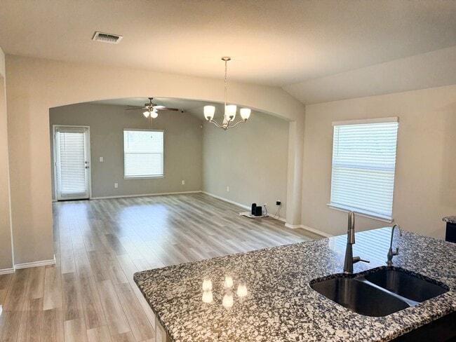 Building Photo - Available Now Beautiful 1 story, 4 bedroom, 2 bath, 2 car garage home with garage door opener and...