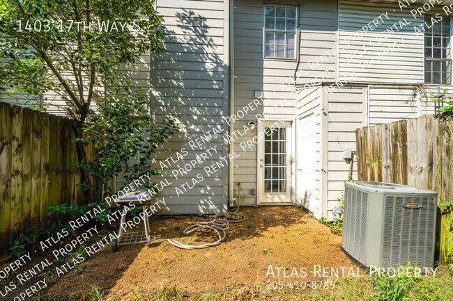 Building Photo - 1403 17th Way S