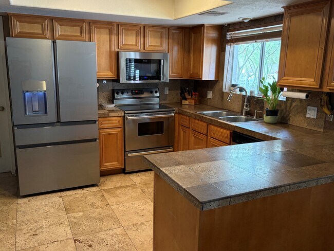 Foto del edificio - 6738 N 21st St