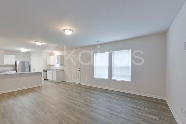 Foto del edificio - 2481 Whirlwind Ln