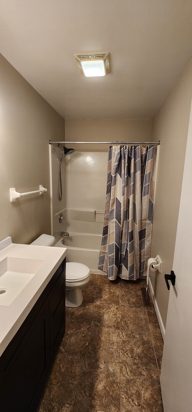 Bathroom - 2160 Annabelle Ct