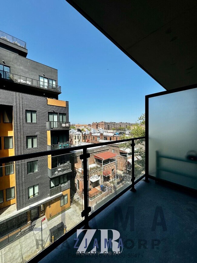 Foto del edificio - 25 E 19th St