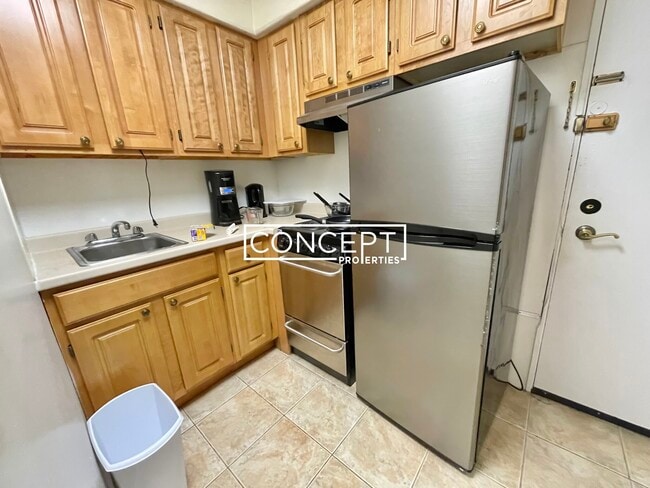 Building Photo - 62 Boylston St