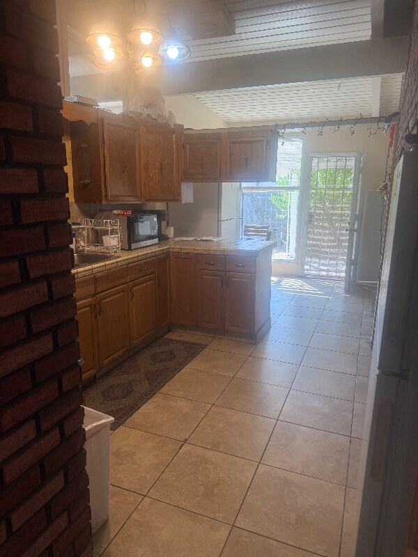 Foto del edificio - 8401 Darby Ave
