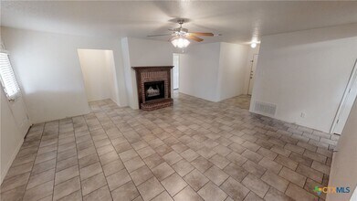 Building Photo - 3807 John Haedge Dr