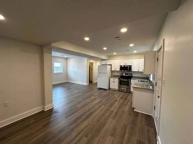 Sala de estar/cocina/comedor principal - 3300 Nashville Ave