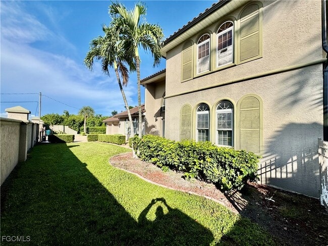 Foto del edificio - 14370 McGregor Blvd