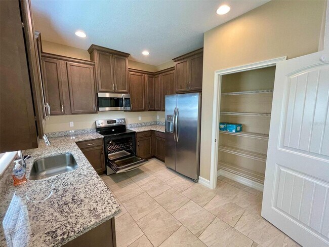 Foto del edificio - 6110 Ronda St