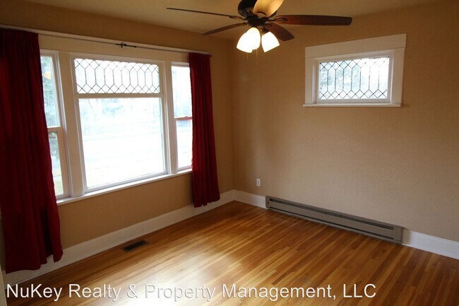 Building Photo - 3 br, 2 bath House - 1129 E. Wabash Ave.