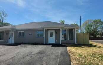 Building Photo - 4604 Alan Ln