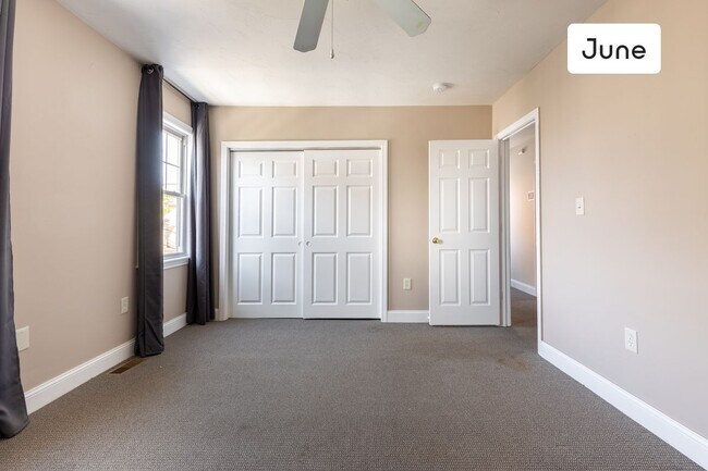 Building Photo - ROOM ONLY in 4-bed/2.0-bath Home