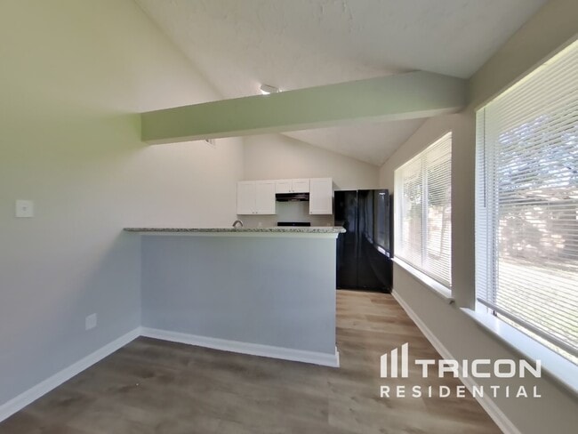 Foto del edificio - 10919 Almond Grove