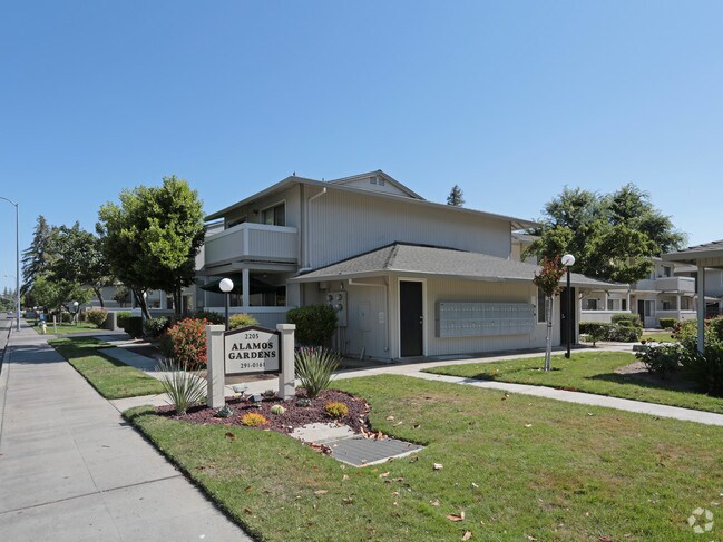 Alamos Gardens Apartments Clovis Ca Apartments Com