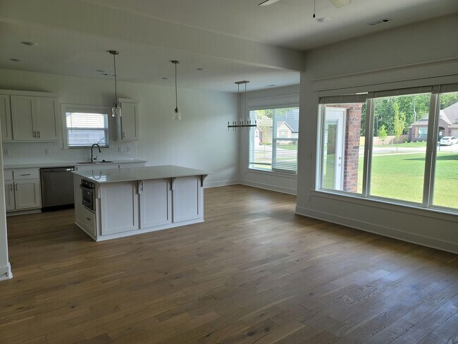 Foto del edificio - 3 Bedroom Single Family Home in Fayetteville