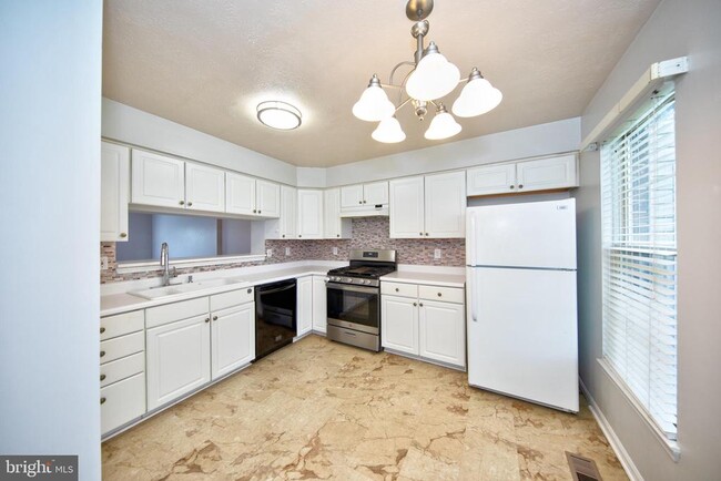 Foto del edificio - 310 Cinnabar Ln