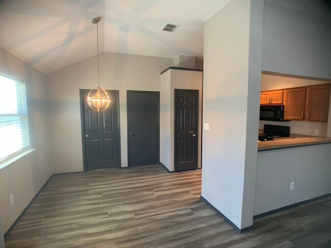 Foto del edificio - 7247 Irish Valley Trail