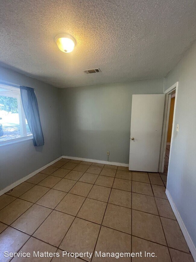 Building Photo - 2 br, 1 bath House - 2603 W Belmont St