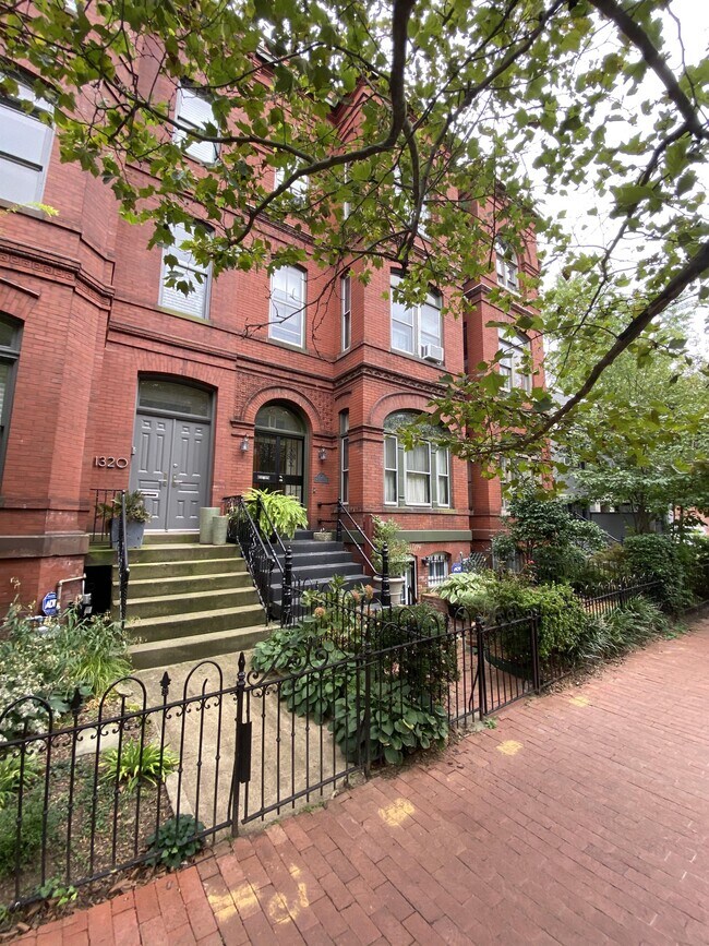 Foto del edificio - 1322 Q St NW