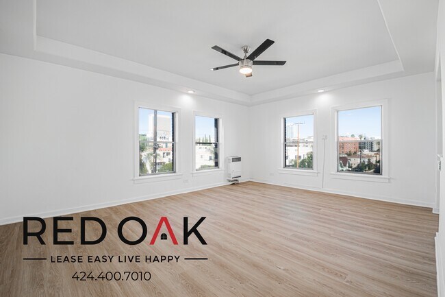 Building Photo - 901 S Ardmore Ave