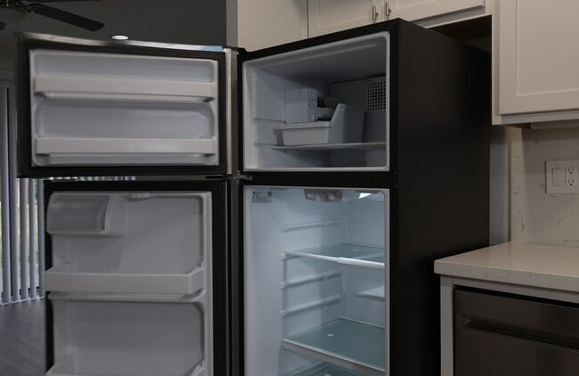 Building Photo - 12900 Walden Rd