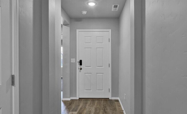 Foto del edificio - Welcome to this stunning 4-bedroom, 2-bathroom home located in the vibrant community of Caldwell,...