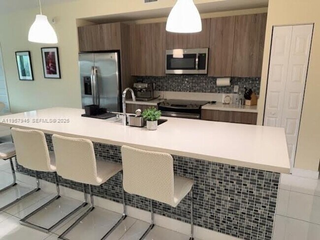 Foto del edificio - 7805 NW 104th Ave