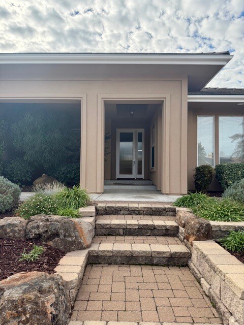 Foto del edificio - 512 Larkfield Pl