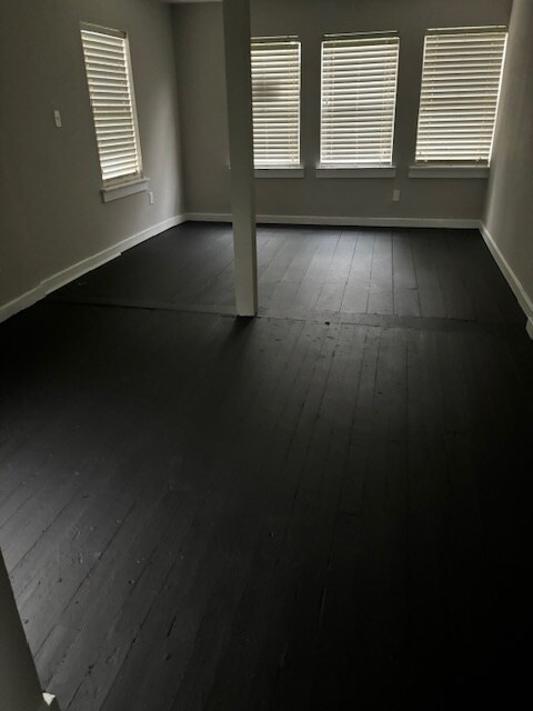Building Photo - 302 Blueberry St