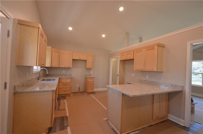 Building Photo - 112 Jade Ln