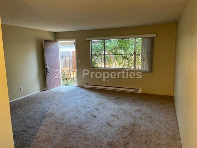 Building Photo - 351 NE 78th Ave