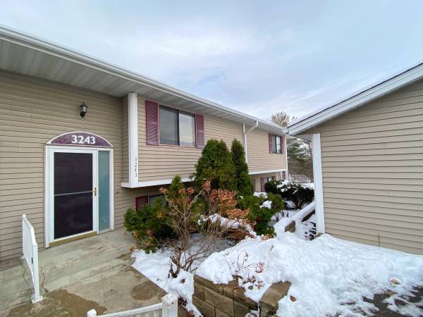 Main entrance - 3243 Dodd Ln