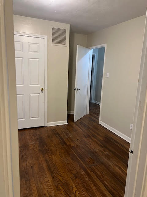 Foto del edificio - 3325 Beechmont St