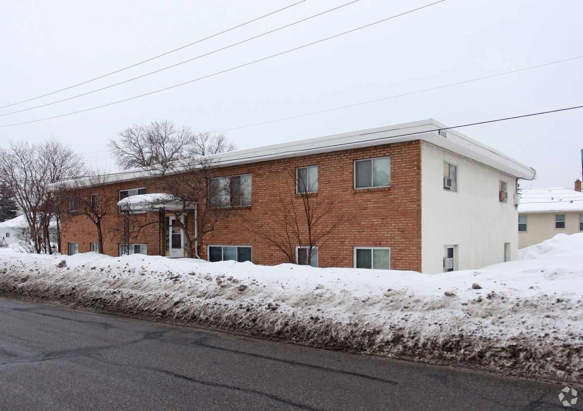 Foto principal - 8311 Excelsior Blvd