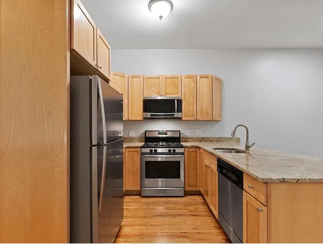 Foto del edificio - 873 Harrison Ave